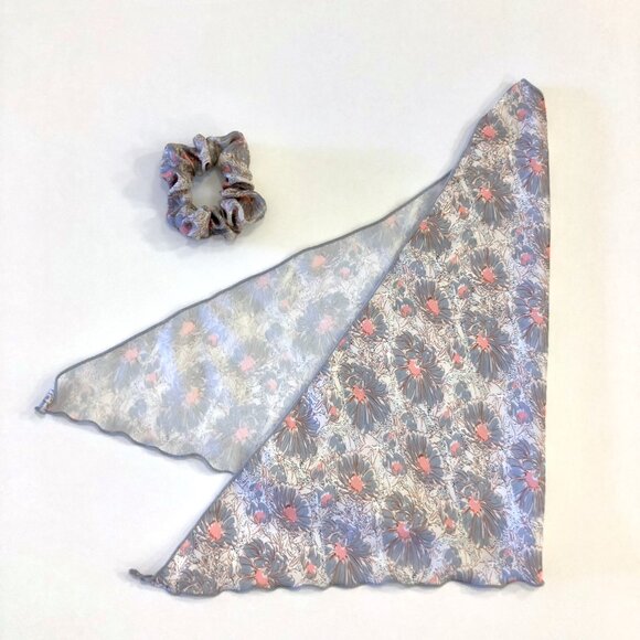 Anthropologie Hair Scarf Scrunchie Gray Pink Floral Pattern - Picture 3 of 11